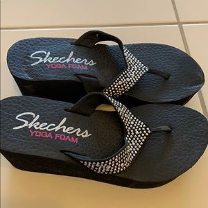 yoga foam skechers sandals